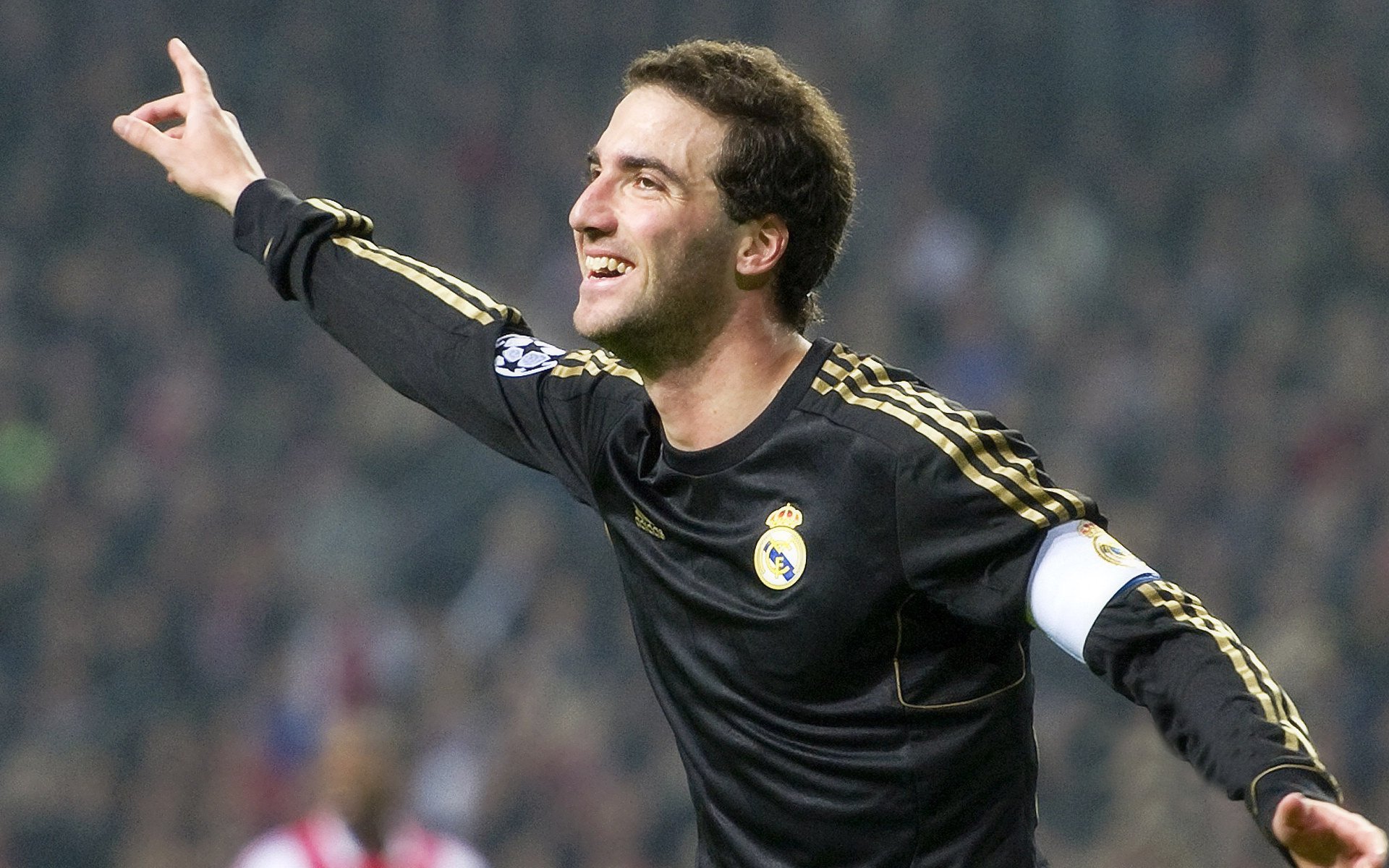 唯一性之夜，奥利维耶欧冠封神，阿森纳风格粉碎美式足球哲学