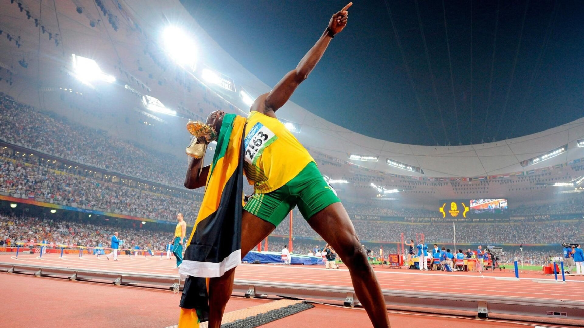 尼斯节奏掌控玻利维亚，奥亚尔萨瓦尔东决关键战接管比赛的艺术